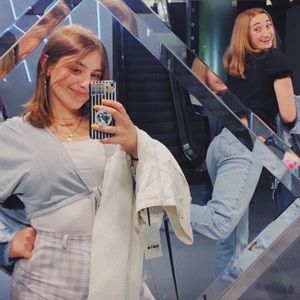 Meet your Poshers: Maddie and Sophie